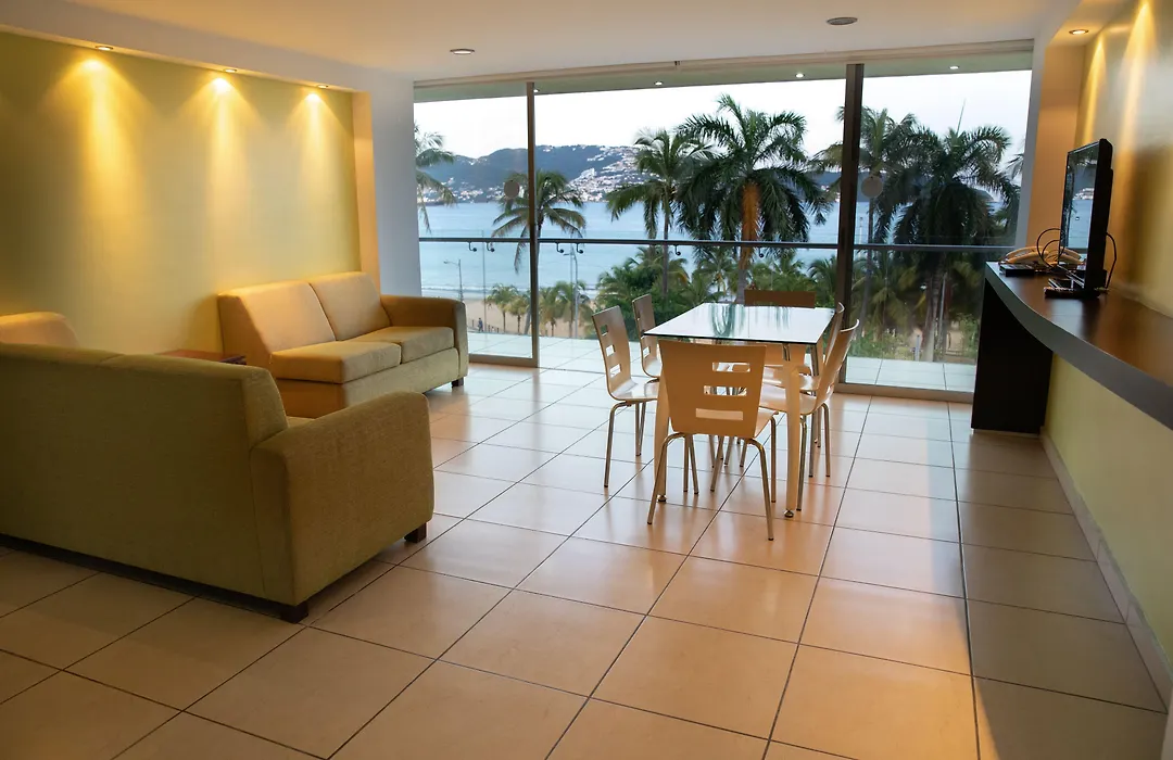Ramada By Wyndham Acapulco Hotel & Suites-1