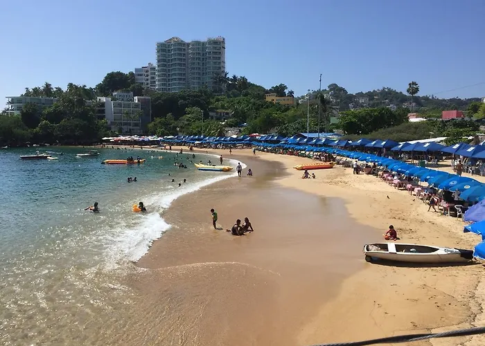  Oasis Acapulco